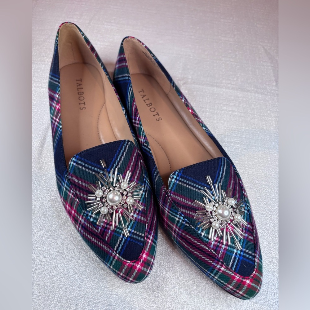 Talbots NWOT Plaid Flats with Silver and Pearl Embellishments W 7.5 - Picture 2 of 8